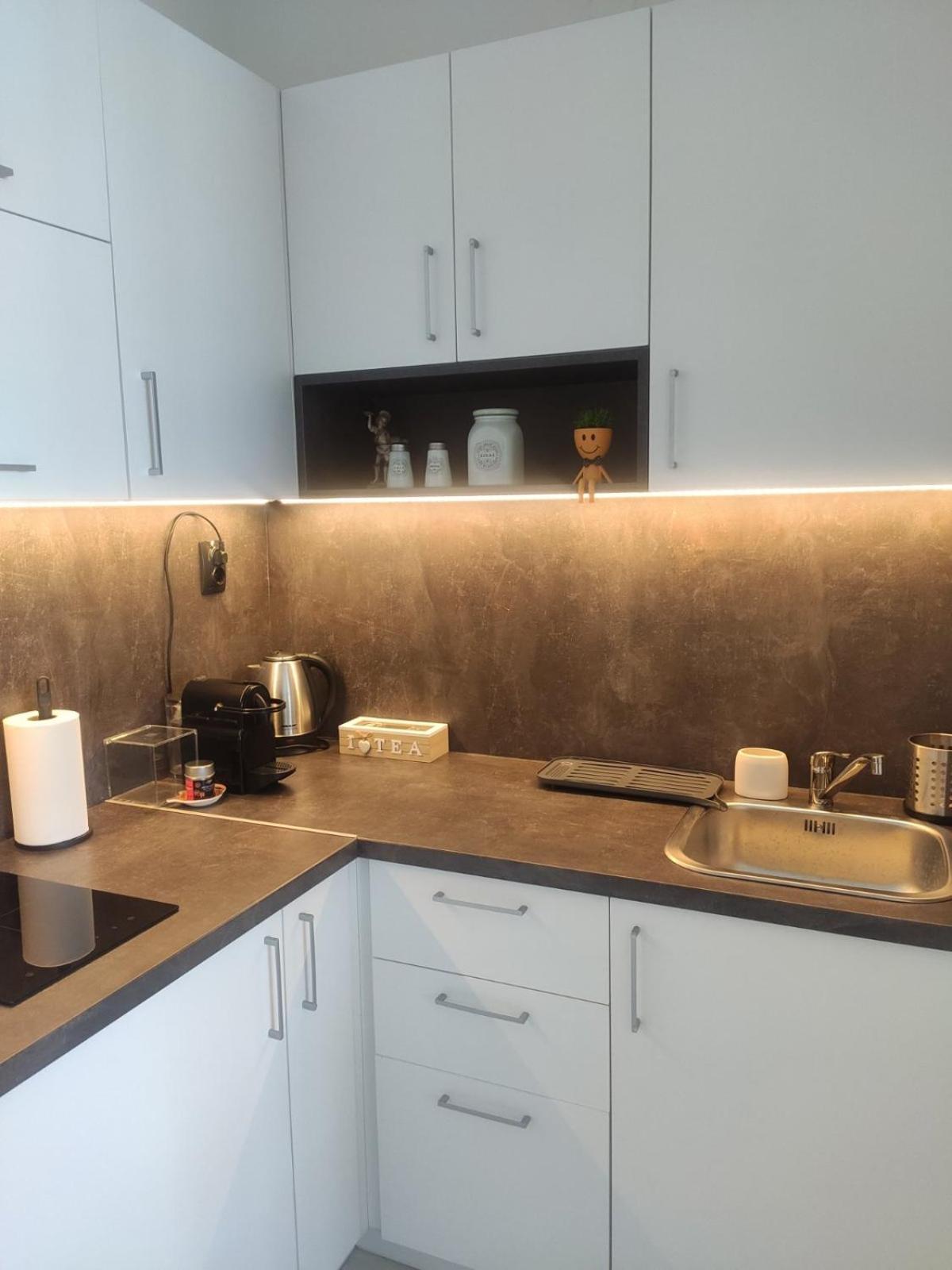 City Center White Apartment! Скопие Екстериор снимка