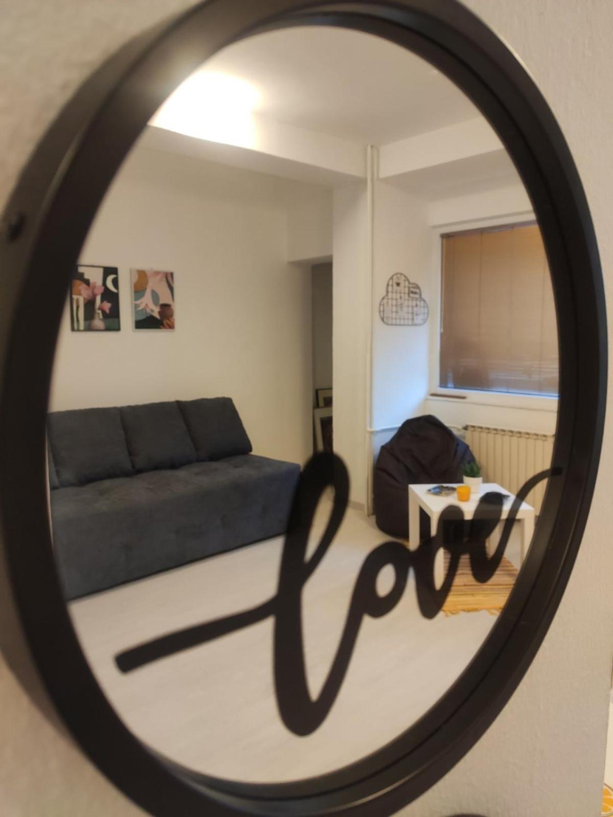 City Center White Apartment! Скопие Екстериор снимка