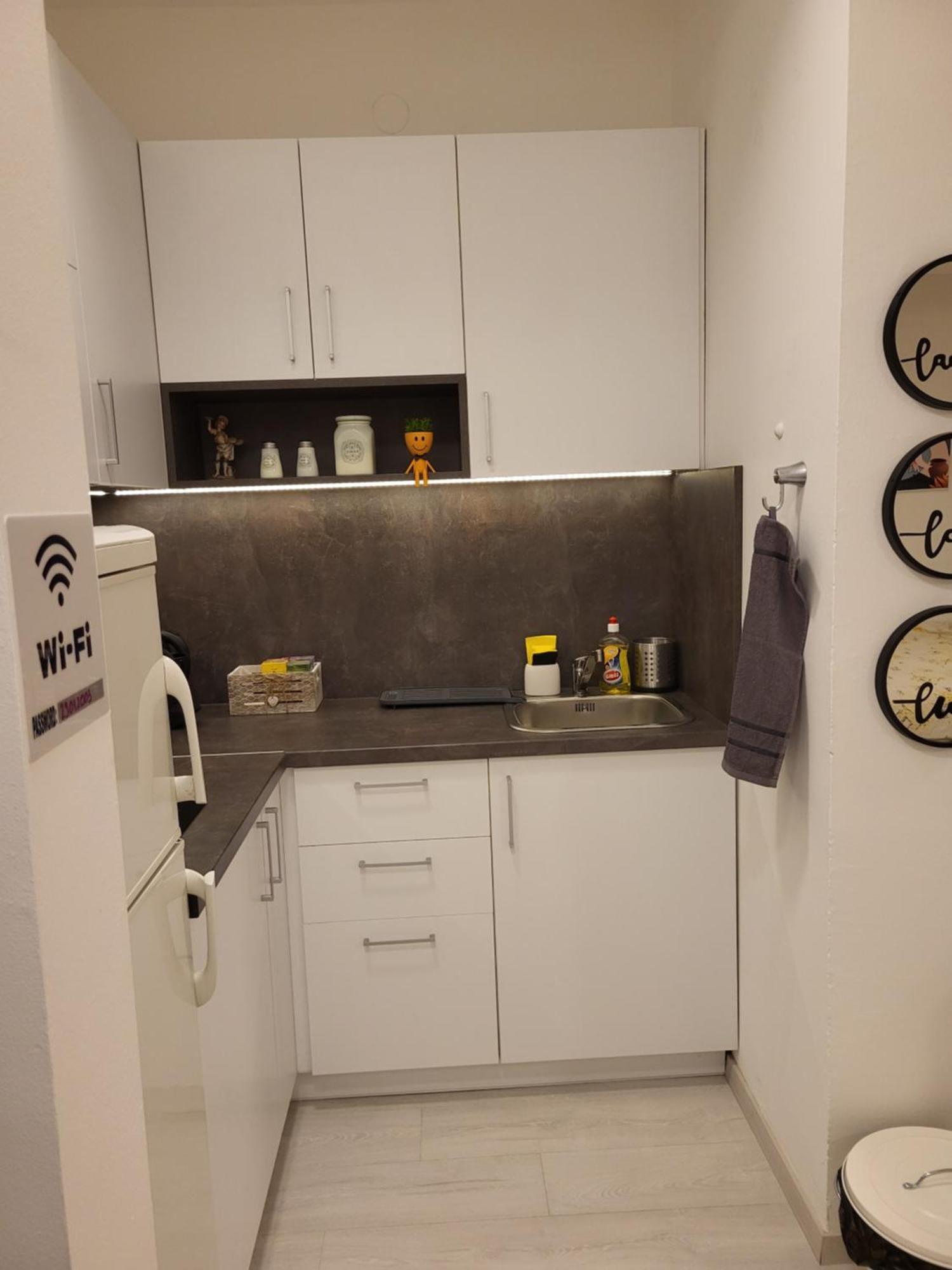 City Center White Apartment! Скопие Екстериор снимка